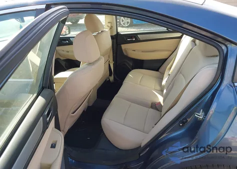 2017 Subaru Legacy 2.5I Premium z USA, uszkodzony, nr VIN 4S3BNAD61H3040175